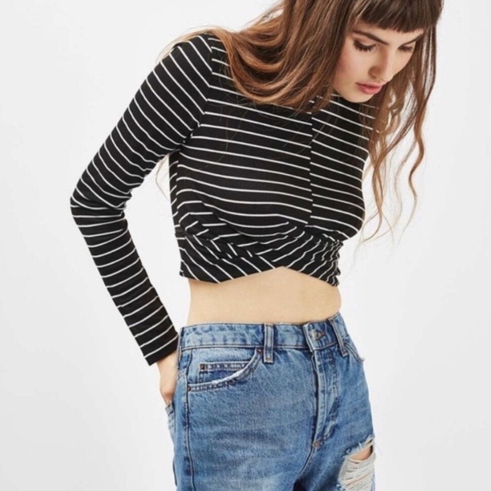 Topshop long sleeved crop top